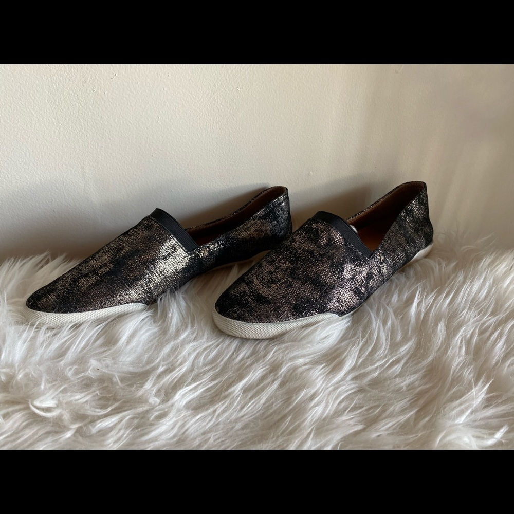 Frye Melanie Slip on